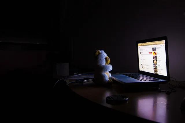 Lekarstwo na bezsenność: Osobista podróż przez nocne pustynie i szlaki nadziei - 1 2025
