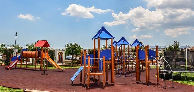 Plac zabaw z certyfikatem – Inwestycja w bezpieczną zabawę Twojego dziecka - 1 2025