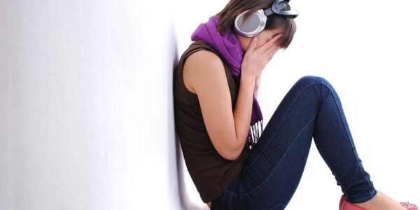 Szkoła wobec cyberprzemocy i zagrożeń wewnętrznych – jak chronić uczniów przed hejtem i przemocą? 1 - 2025 Szkoła wobec cyberprzemocy i zagrożeń wewnętrznych – jak chronić uczniów przed hejtem i przemocą? - 1 2025